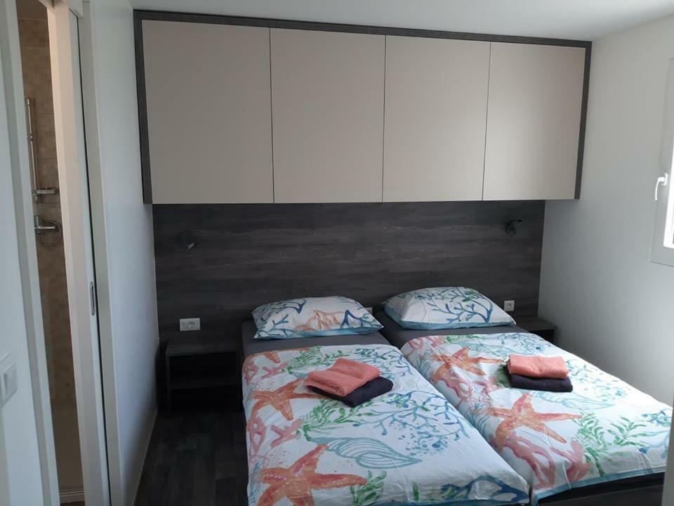 Mobile Home Tina Tisno Eksteriør bilde